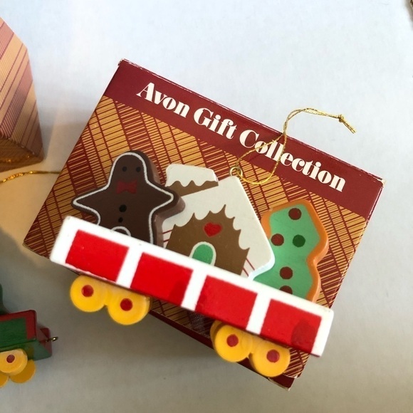 Avon Vintage Christmas Ornaments - Picture 3 of 7